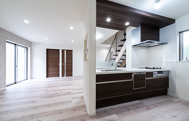 劣化の少ない断熱材を採用